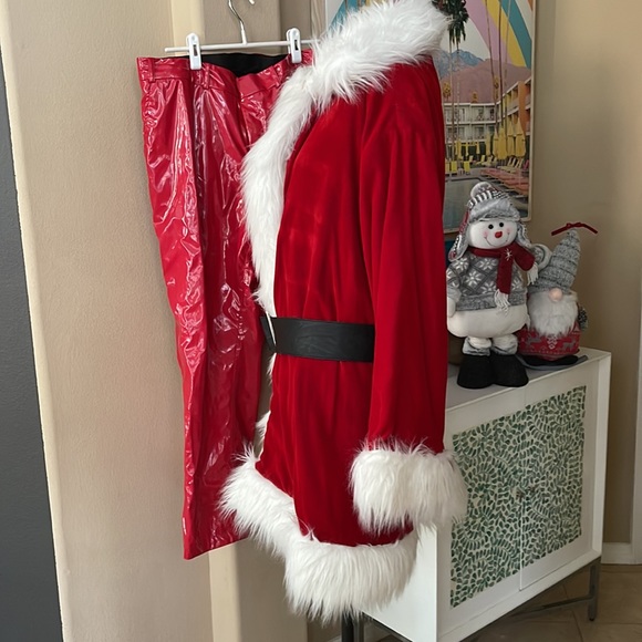 As worn in Trisha’s COZY Music Video - Picture 8 of 12